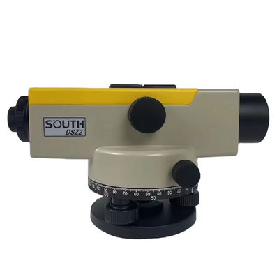 Technische Messung der automatischen Ebene SOUTH DSZ2 mit hochgenauen Optikinstrumenten